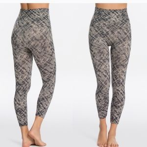 Spanx Look at Me Now Gray Green Watercolor Seamless Leggings